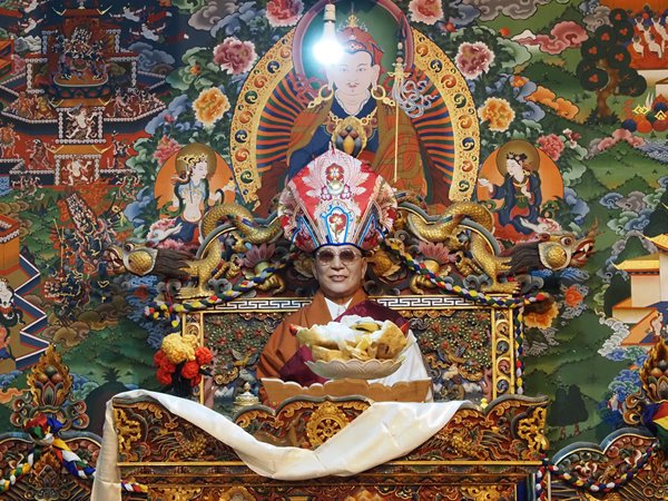 Wassen beeld van de spiritueel leider in de tempel van Takila, Bhutan