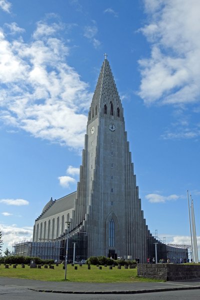 De Hallgrimmskerk in Reykjavik