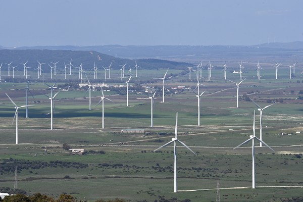 Volop windmolens bij de Straat van Gibraltar