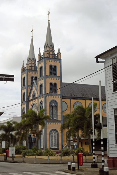 Sint Petrus en Pauluskathedraal in Paramaribo