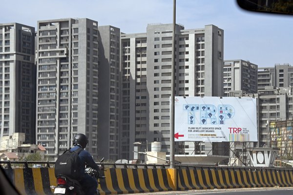 Nieuwbouw in de omgeving van Ahmedabad (Gujarat, India)