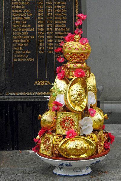 Offergaven in de Đền Huyền Thiên tempel, Hanoi