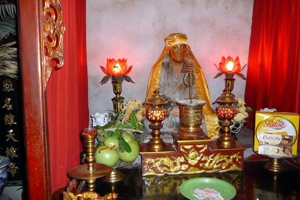 Altaartje in de Quan Than tempel (Hanoi)