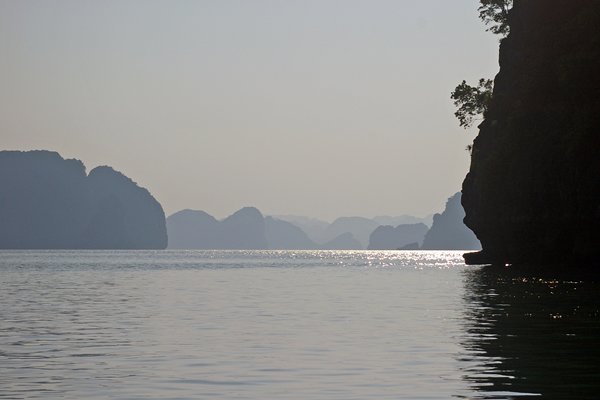 Nogmaals tegenlicht in Halong Bay, Vietnam