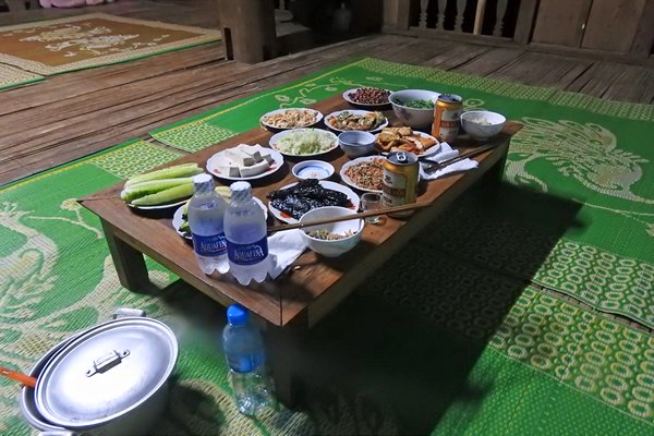 Diner bij homestay in Cuc Phuong NP, Vietnam