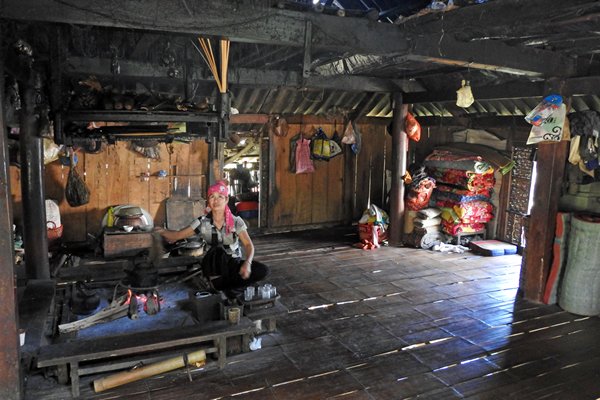 Bezoek binnen aan een familie in Thung Khe, Vietnam