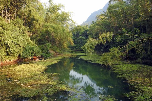 Waterpartij bij Mai Chau, Vietnam