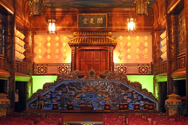 De theaterzaal in de citadel van Hué (Vietnam)