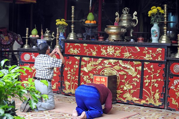 Altaar in een gemeenschapshuis (Hoi An, Vietnam)