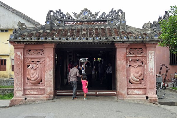 Ingang van de Japanse brug (Hoi An, Vietnam)