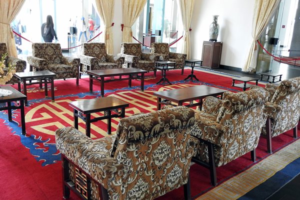 Een ontvangstzaal in het presidentieel paleis in Saigon