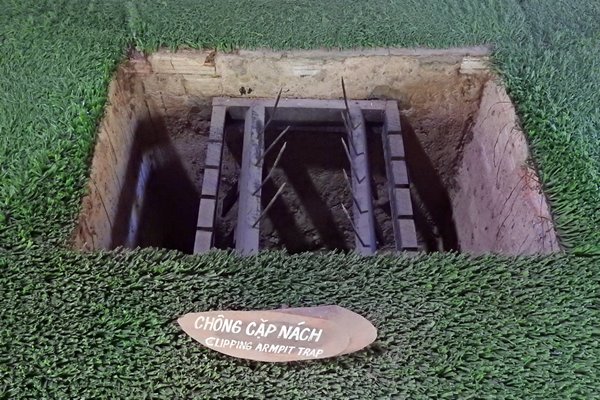 Val met de oksels als belangrijk doelwit bij de Cu Chi tunnels