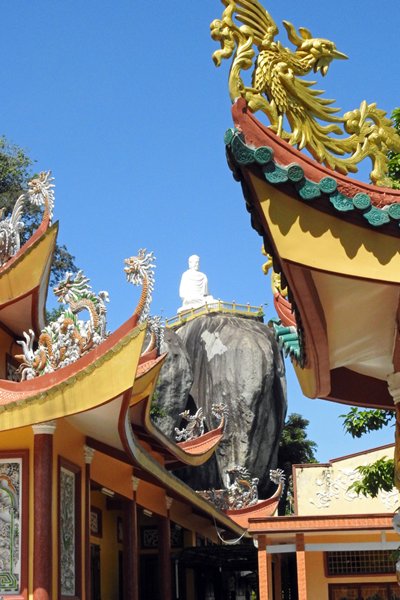 Tempel bij de Da Ba Chong stenen