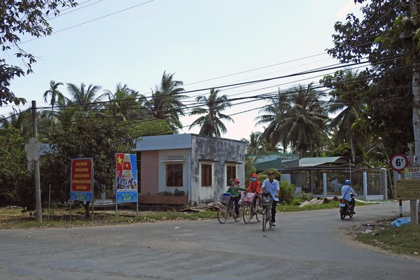 Kruispunt bij het fietsen in de Mekong delta