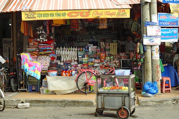 Kruidenier in Chau Doc (Vietnam)