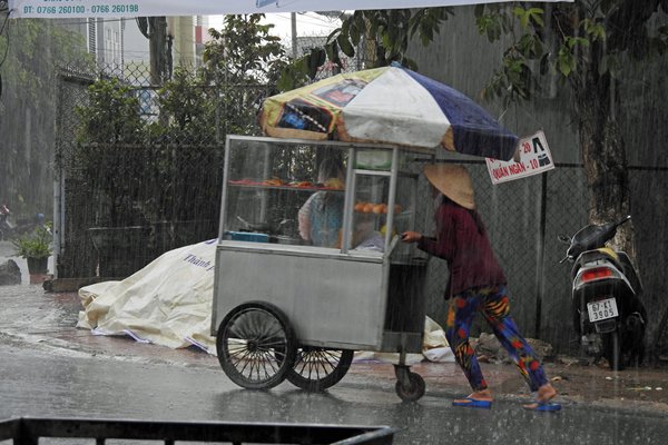 Hevige regen in Chau Doc (Vietnam)