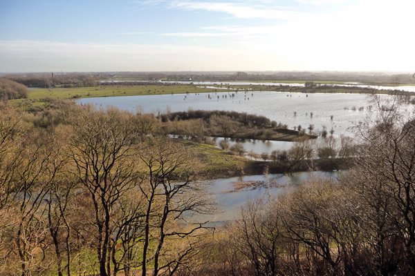 Zicht op de Blauwe Kamer en de Rijn vanaf de Grebbeberg