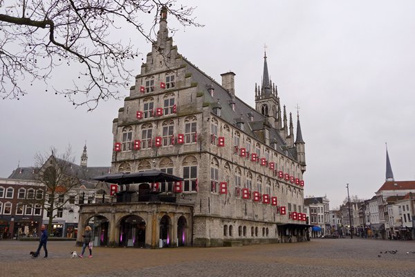 Het stadhuis in Gouda op de Grote Markt