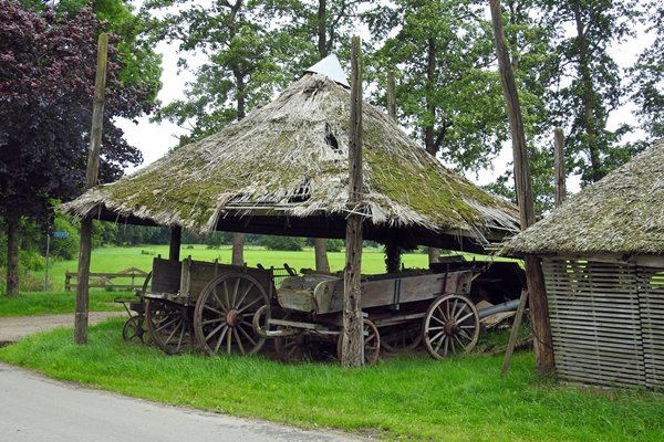 Oude boerenkarren tussen Meulunteren en Barneveld