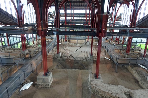 De uitgebreide resten van thermen in Xanten
