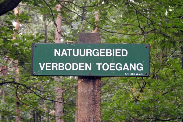 Verbodsbord Natuurgebied bij Beekbergen
