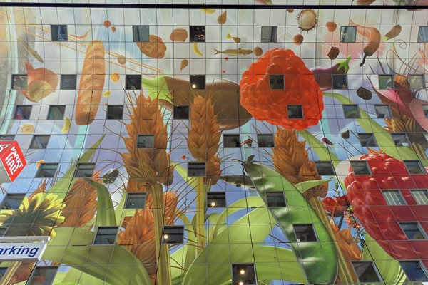 Gedecoreerde wand in Markthal, Rotterdam