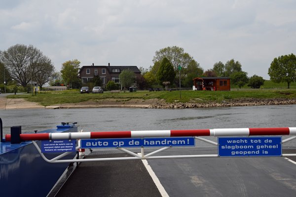 Het Wijhese Veer tussen Wijhe en Vorchten
