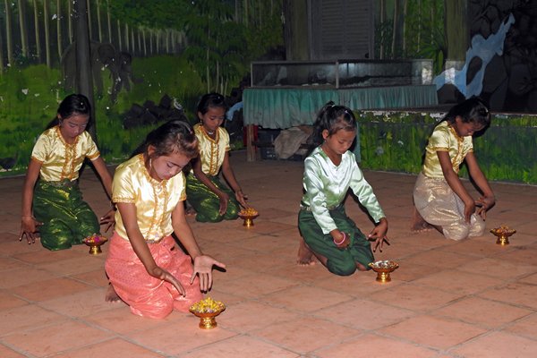 Een optreden in Chambok, Cambodja 2015