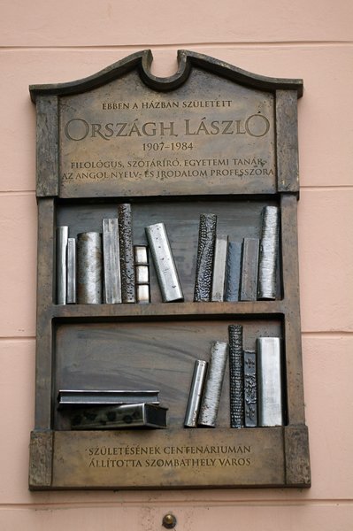 Boekenkastje in Szombathely, Hongarije 2012