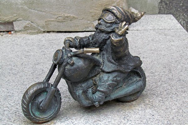 Kabouter op motorfiets, Wroclaw Polen 2012