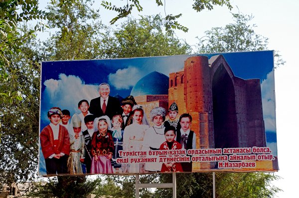 Nazarbajev in Turkestan, 2010