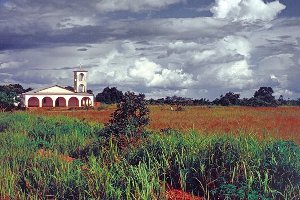 Kerk in de buurt van Kolwezi, Zaïre 1997