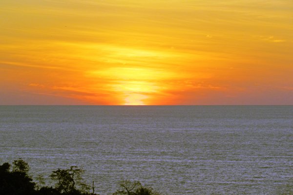 Zonsondergang bij Corcovado Park, Costa Rica 2014