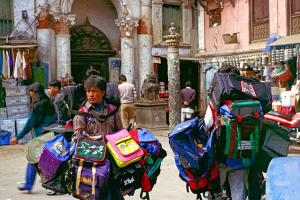 Verkoop van tassen en rugzakken, Kathmandu 1997