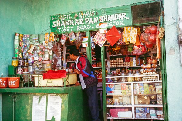Kruidenier in Gangtok, Sikkim 1997