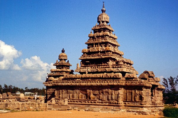 De Shore Temple in Mahabalipuram, India 1997